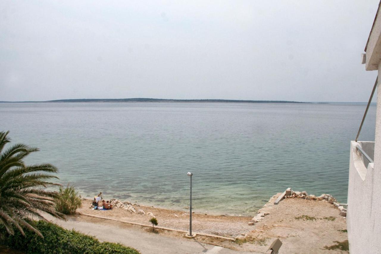Apartments By The Sea Mandre, Pag - 4093 Kolan Luaran gambar