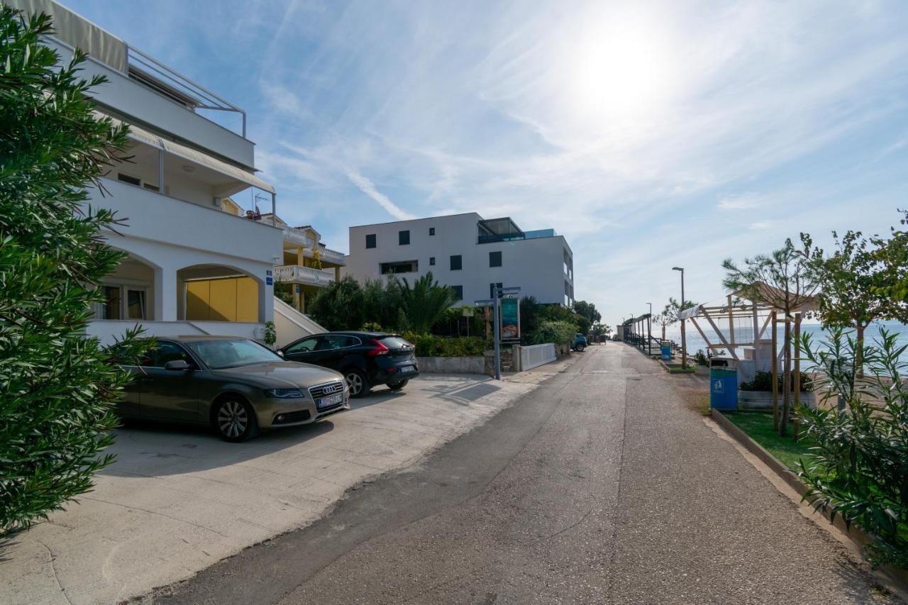Apartments By The Sea Mandre, Pag - 4093 Kolan Luaran gambar