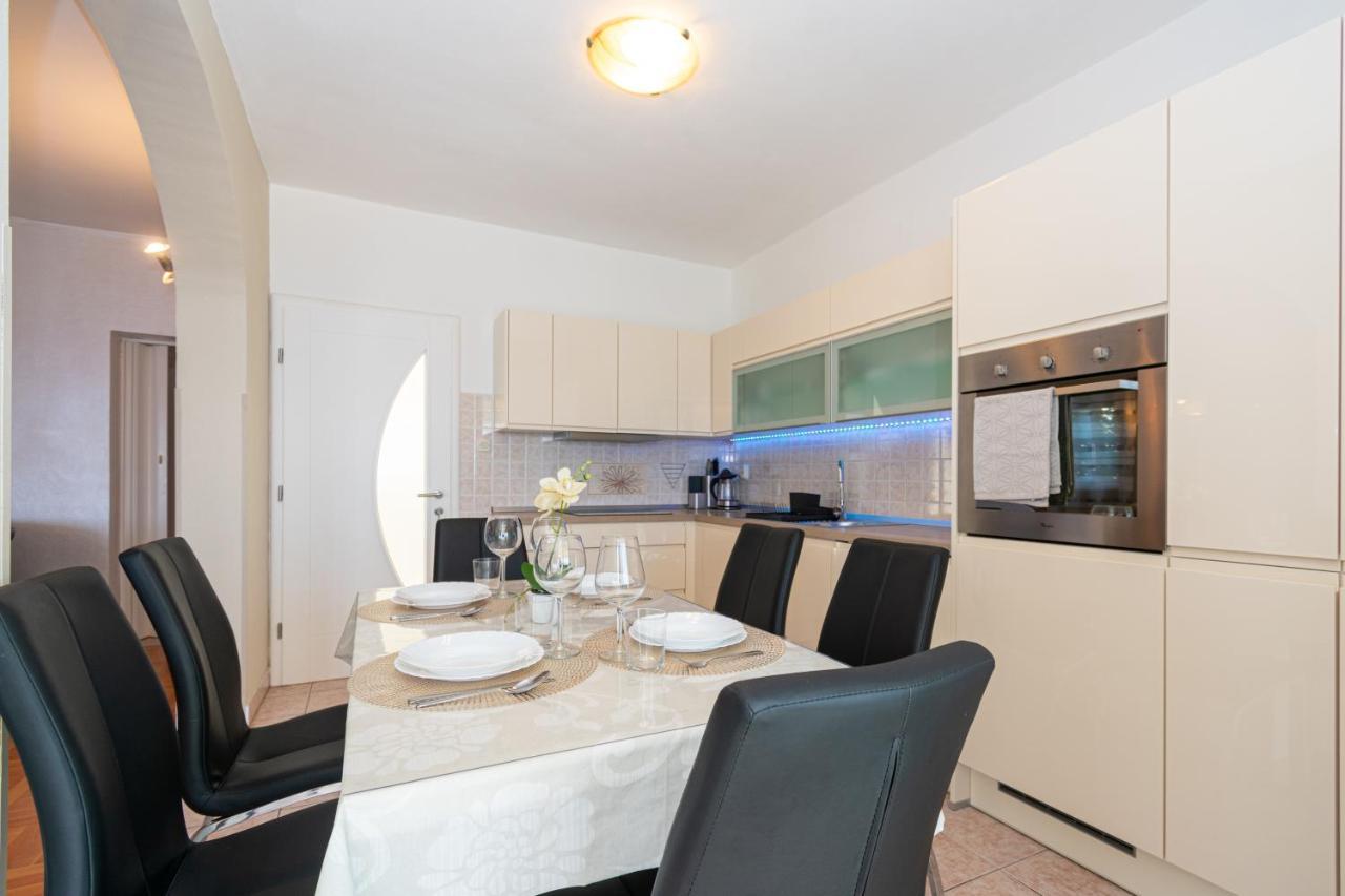 Apartments By The Sea Mandre, Pag - 4093 Kolan Luaran gambar