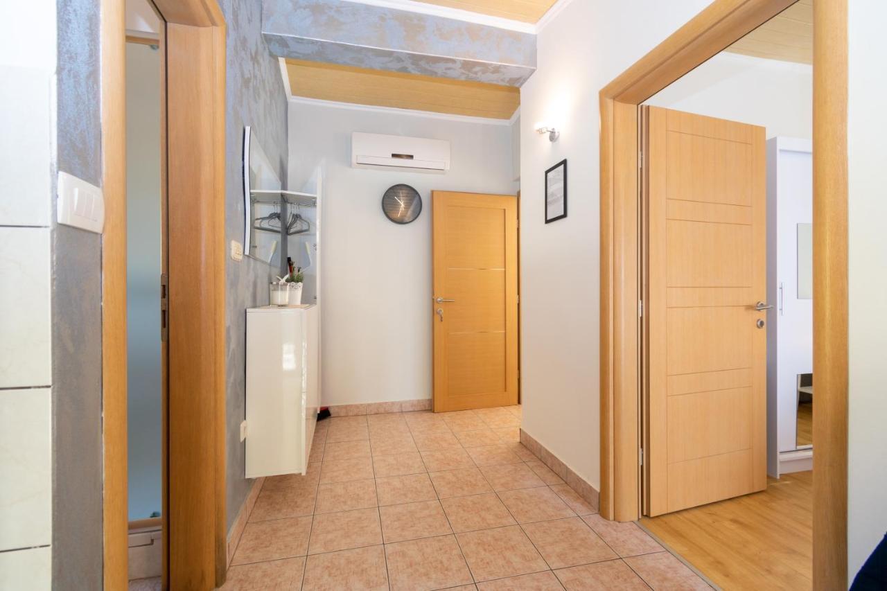 Apartments By The Sea Mandre, Pag - 4093 Kolan Luaran gambar