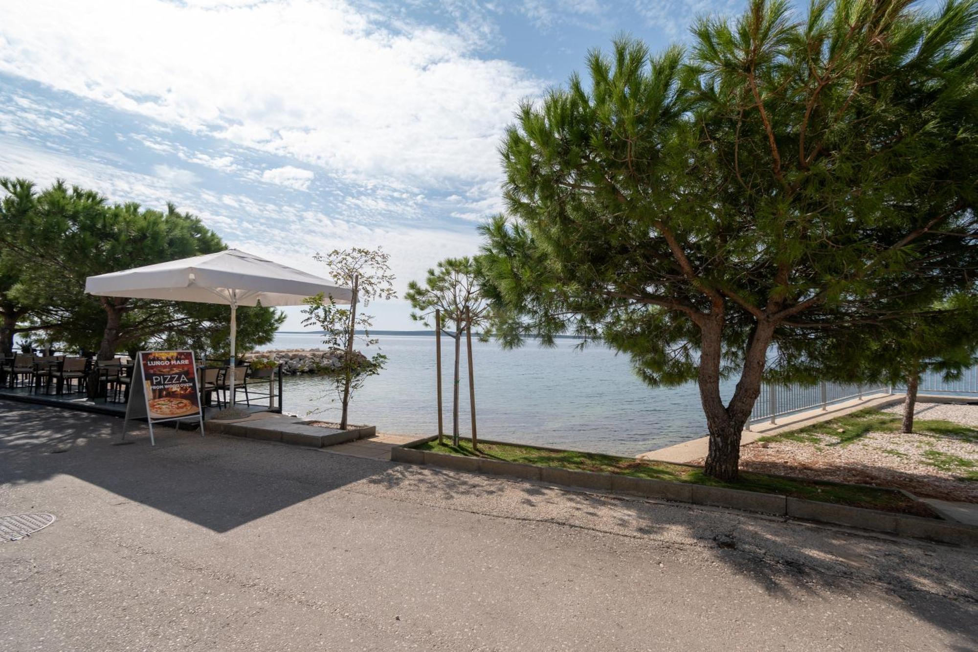 Apartments By The Sea Mandre, Pag - 4093 Kolan Luaran gambar
