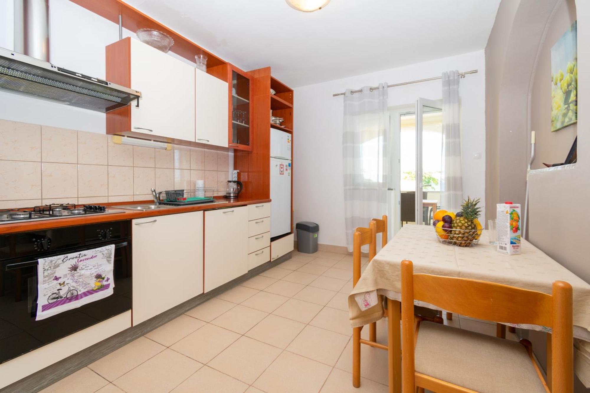 Apartments By The Sea Mandre, Pag - 4093 Kolan Bilik gambar