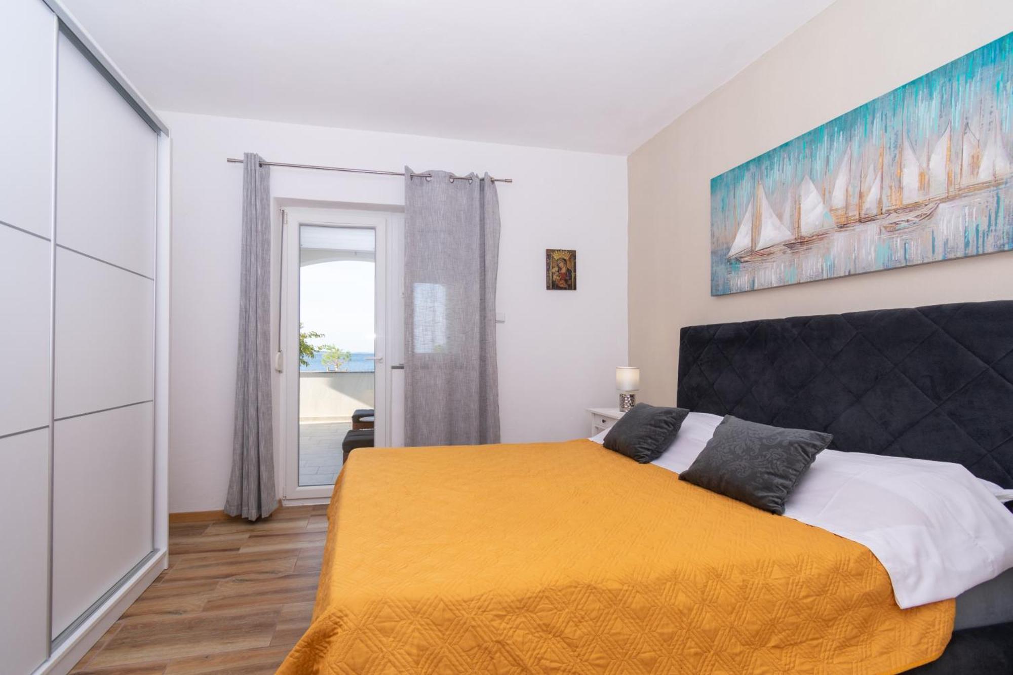 Apartments By The Sea Mandre, Pag - 4093 Kolan Bilik gambar
