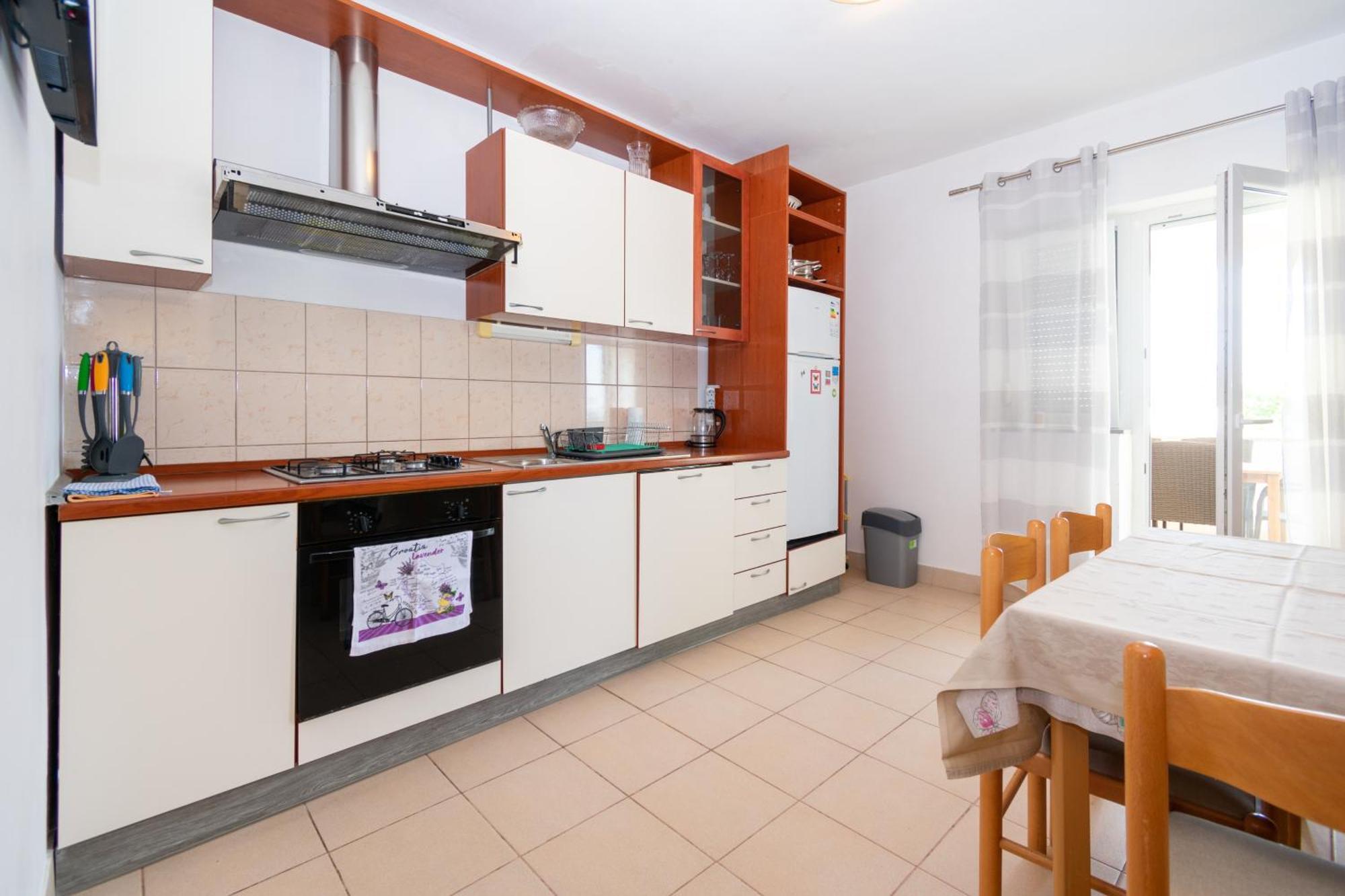 Apartments By The Sea Mandre, Pag - 4093 Kolan Bilik gambar